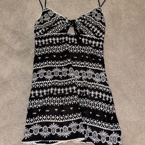 !!!!!ALICE + OLIVIA brand new black and white dress!!!!!!